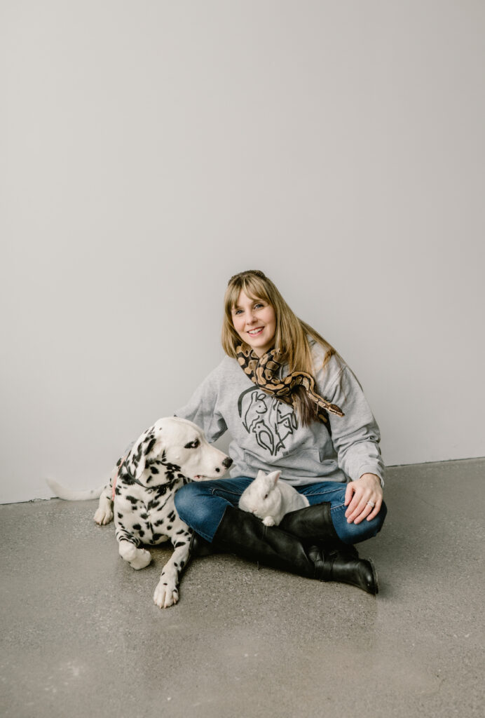 Seanna, RVT — founder of Séguin's Parrotlets & Pets